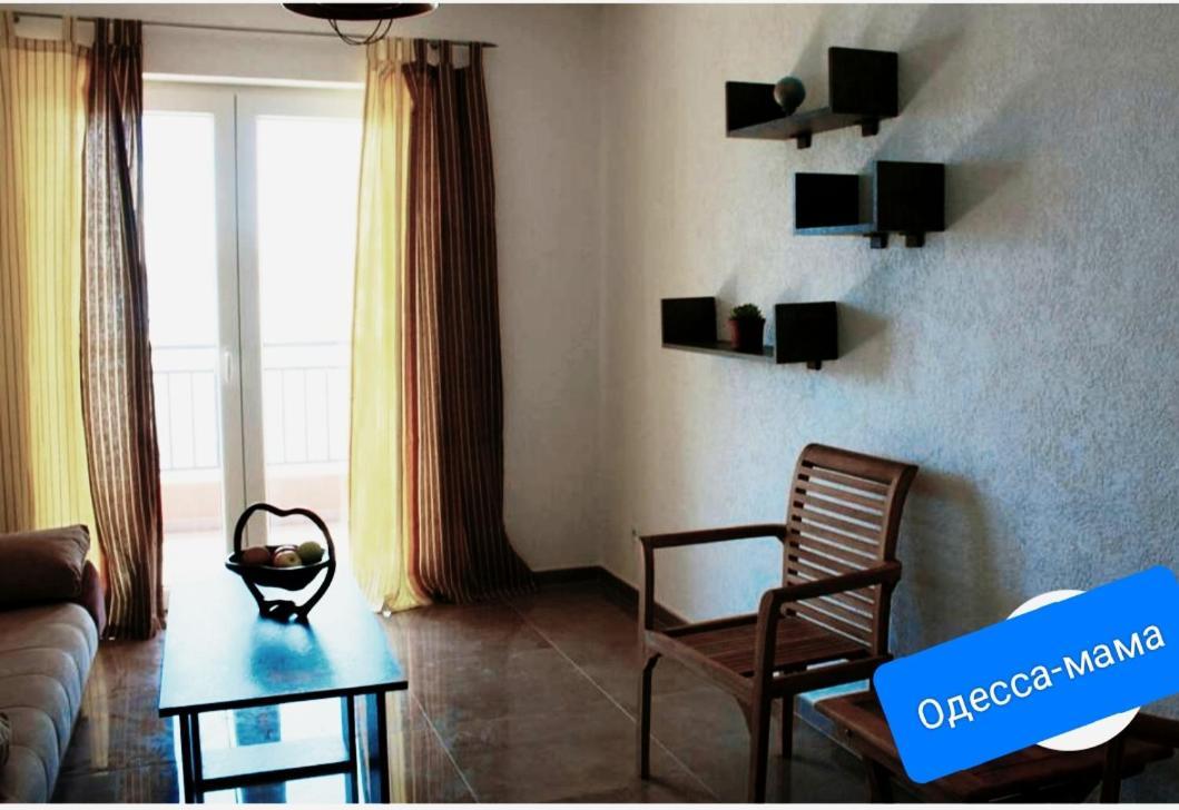 Odessa Mama Apartment Bijela Exterior photo