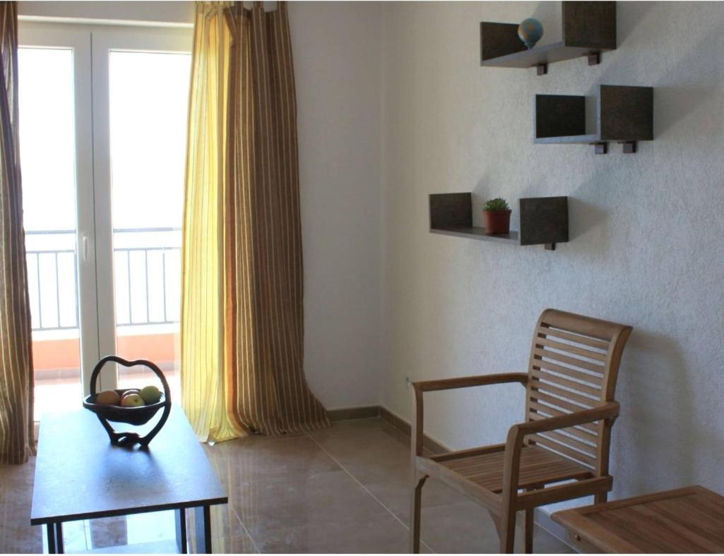 Odessa Mama Apartment Bijela Exterior photo