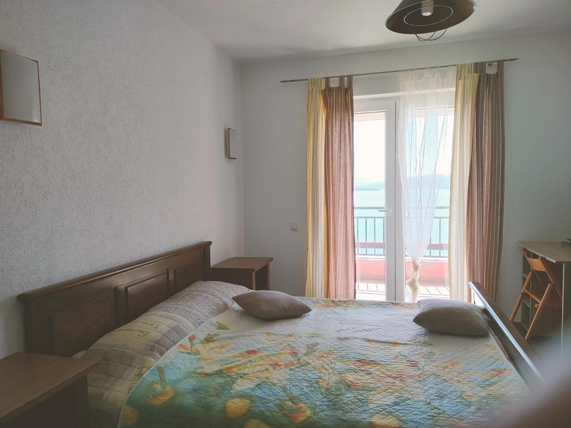 Odessa Mama Apartment Bijela Exterior photo